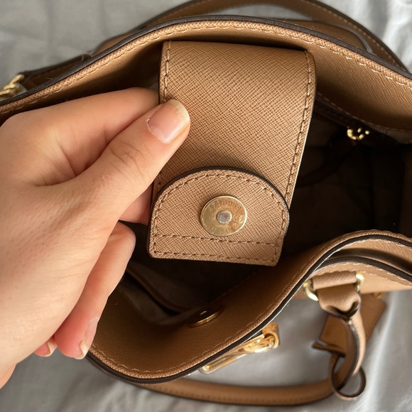 Michael Kors satchel - Picture 6 of 13